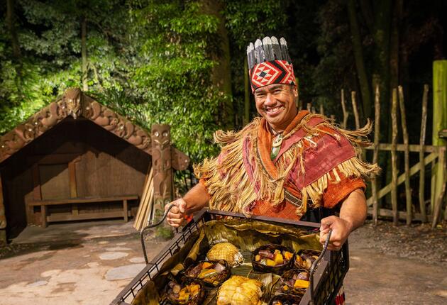 Fresh produce, Māori kai (food), wineries, craft drinks and award-winning dining all help define Aotearoa New Zealand cuisine. Explore the flavours of Aotearoa New Zealand. 