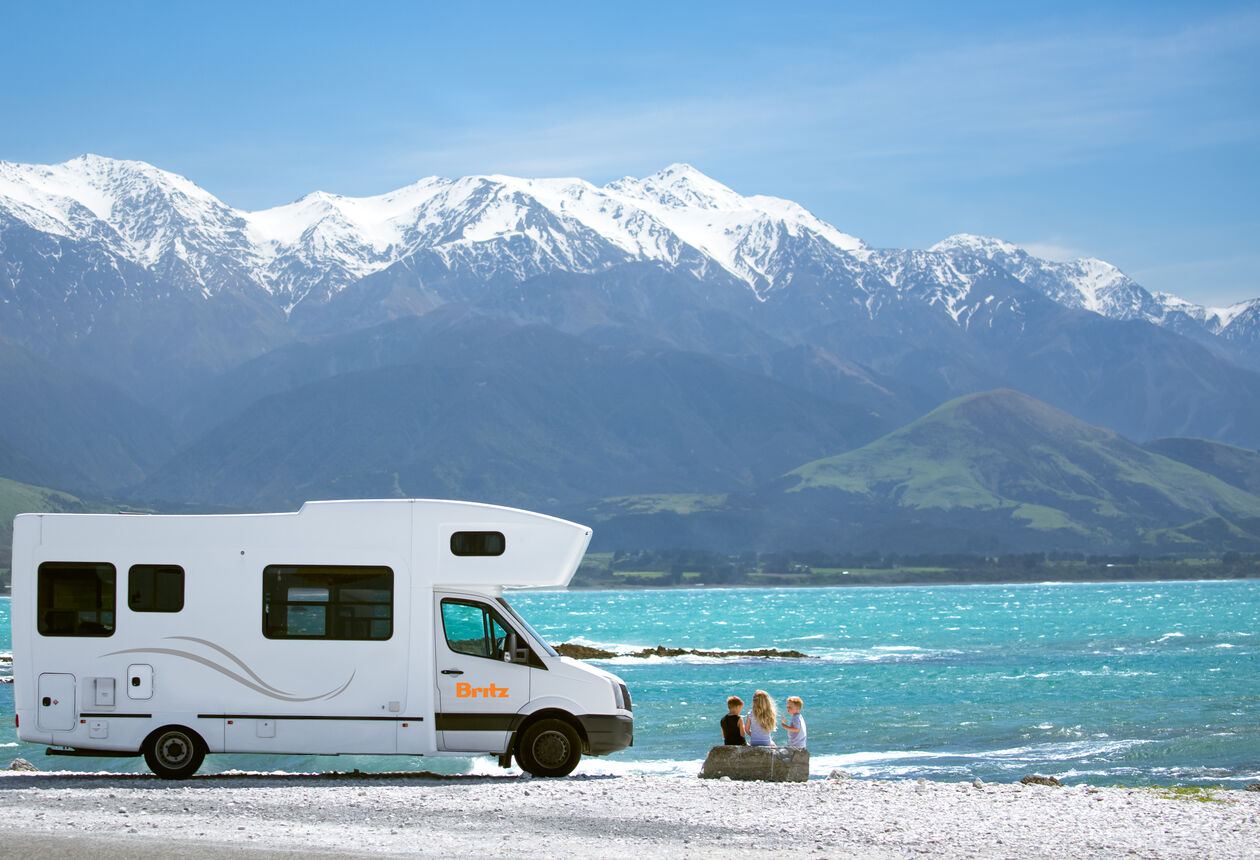 Experience an epic New Zealand road trip with a motorhome or campervan rental and explore the beauty of Aotearoa.