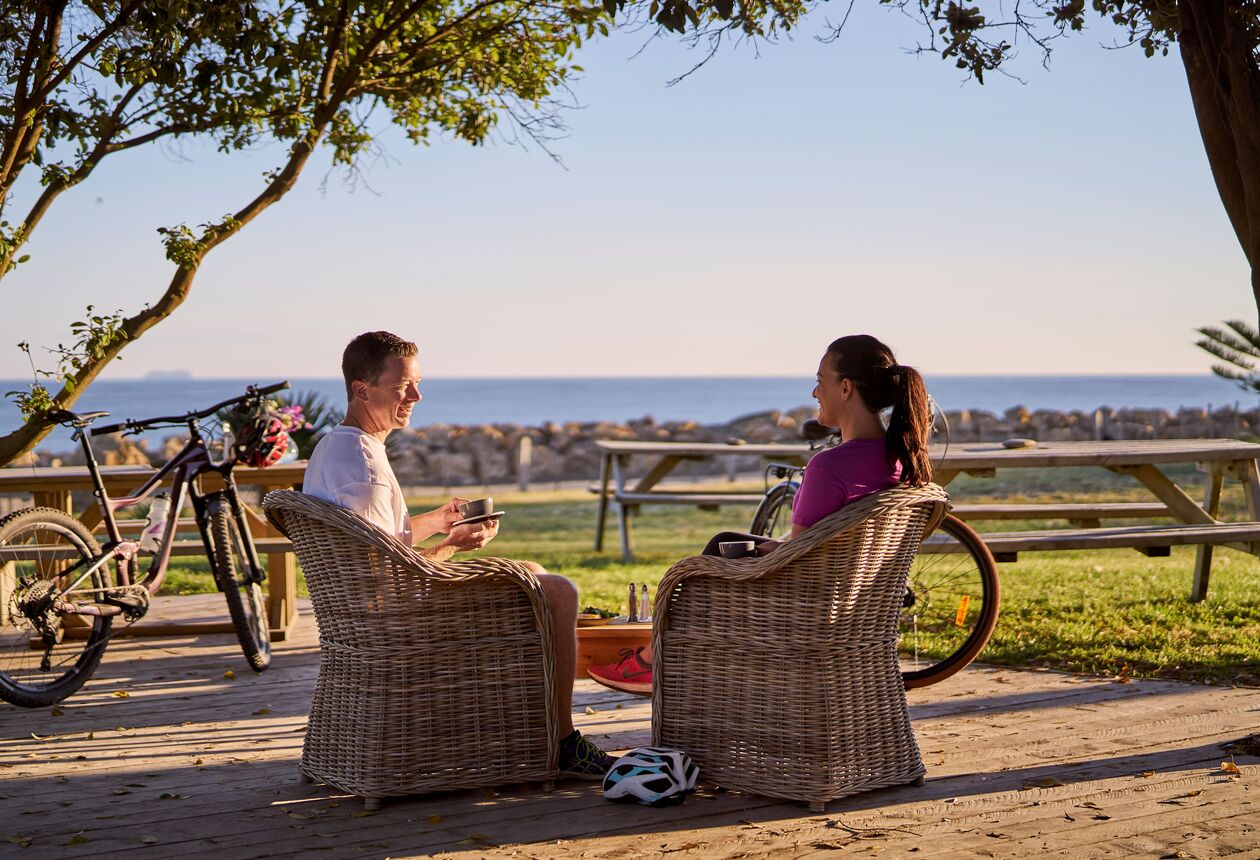 Indulge in the exquisite flavors of Aotearoa as you pedal through its scenic landscapes.