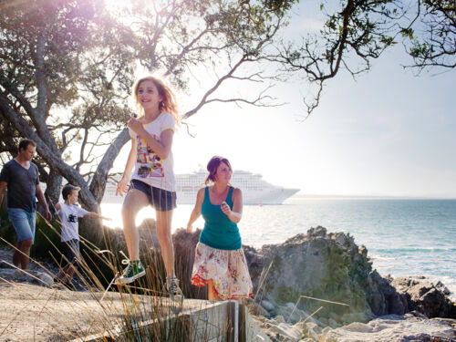 Walk around the base of Mt Maunganui, a walk ideal for families or a quick jog. Or walk to the top of Mauao (Mt Manganui) for breathtaking views.