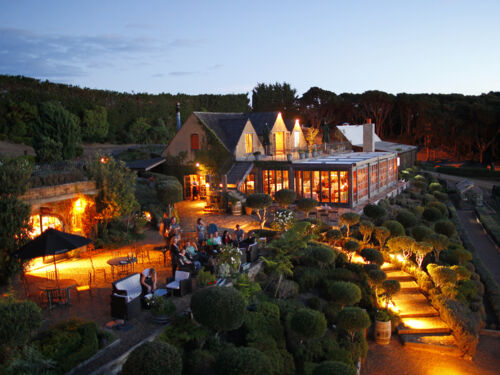 Mudbrick vineyard and restaurant