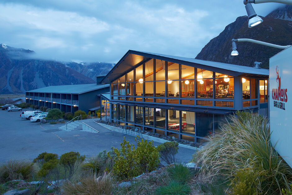Mt Cook Lodge Exterior