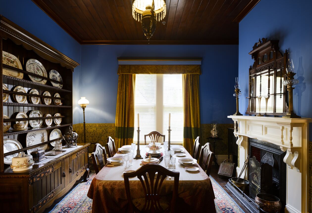 Katherine Mansfield, a modernist short fiction writer of the late 19th and early 20th century, is New Zealand’s most famous historical literary figure.