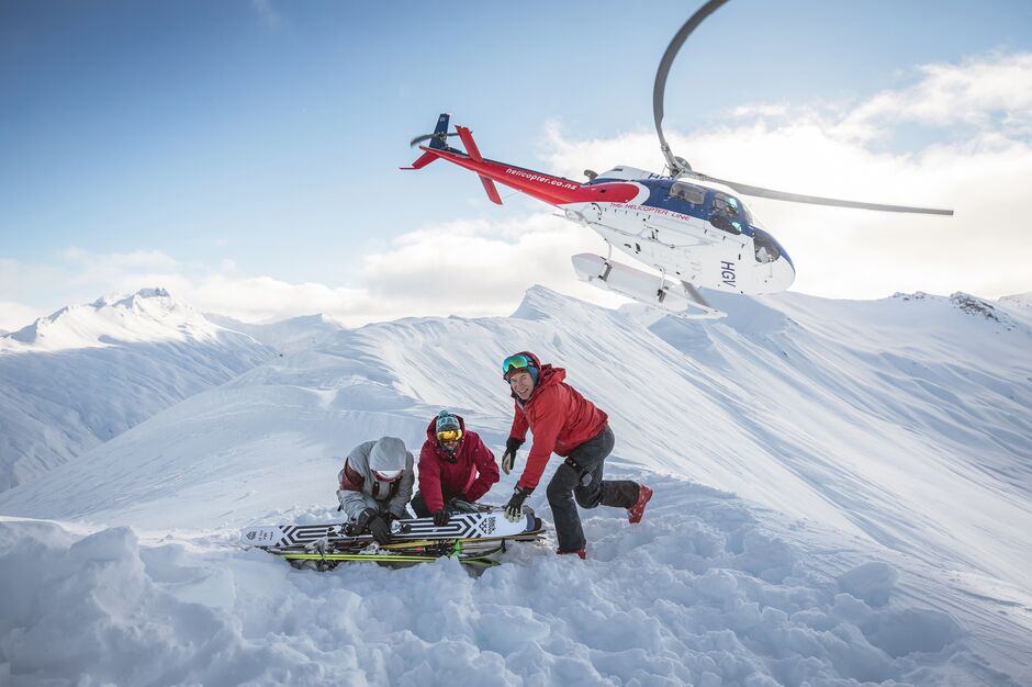 Experience heliskiing in Wānaka