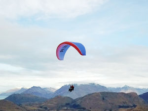 The best views of Queenstown are from way up in the air. Learn to fly with Coronet Peak Paragliding. 