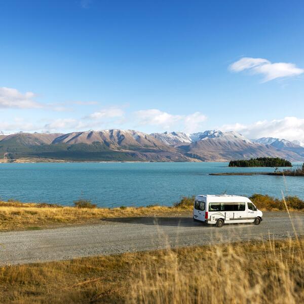 Travel pass Lake Pukaki, Canterbury