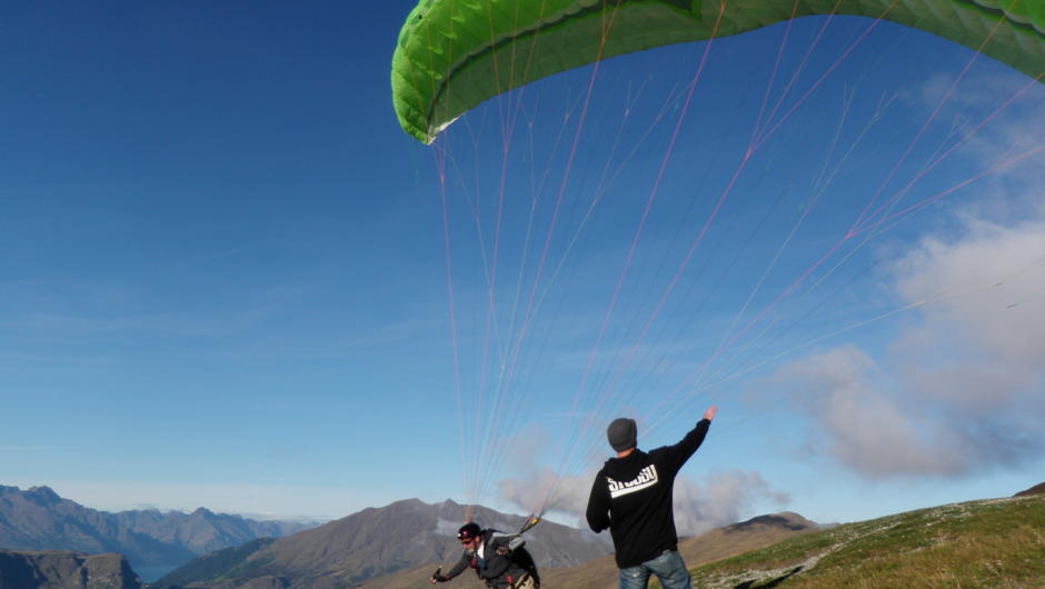 Learning to Paraglide with Extreme Air Queenstown.
