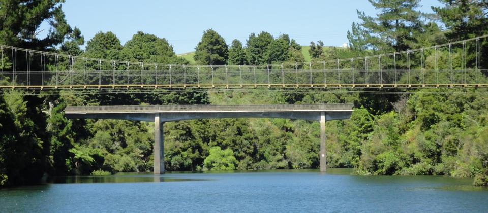 Mangakino Suspension Bridge