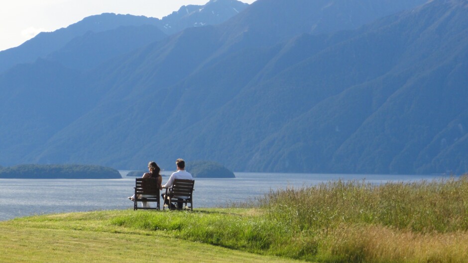 Located directly opposite the World Heritage Area Fiordland National Park