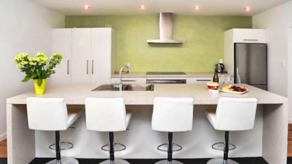Contemporary kitchen & dining area