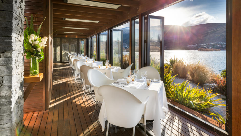 Dine on the terrace of our signature restaurant, Wakatipu Grill, overlooking Lake Wakatipu.