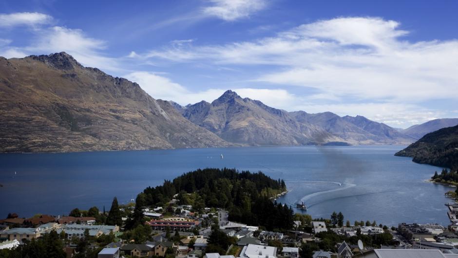Picture-perfect Queenstown Hill views