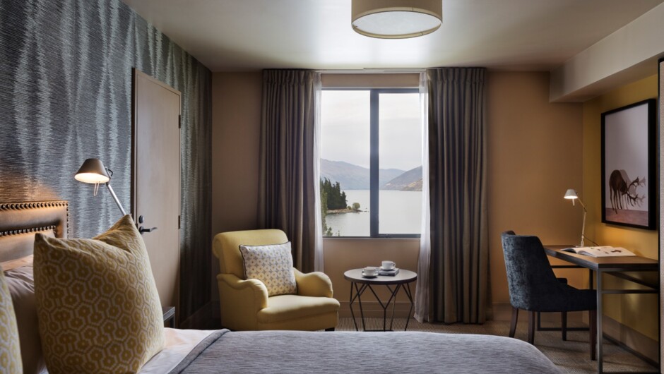 St Moritz Guest Room Lake View