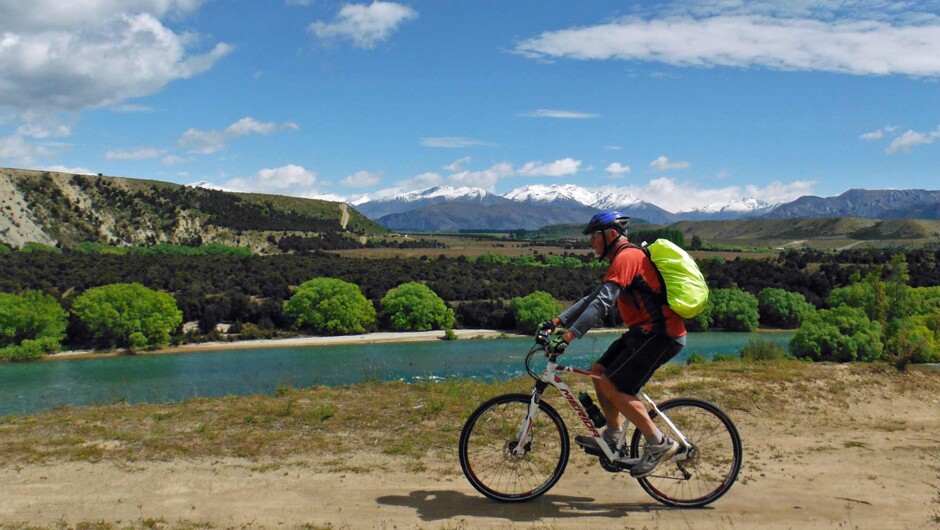 Cycling the Upper Clutha Trail, Queenstown Lakes