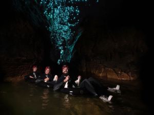 블랙 워터 래프팅 - 와이토모 동굴