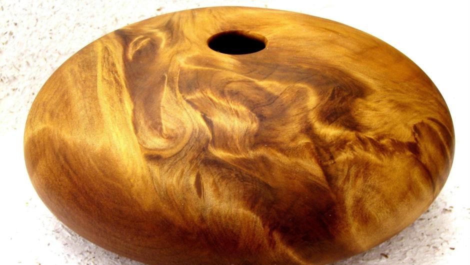 Fiddleback grain ancient kauri hollow pot - swamp test age 3860 years.