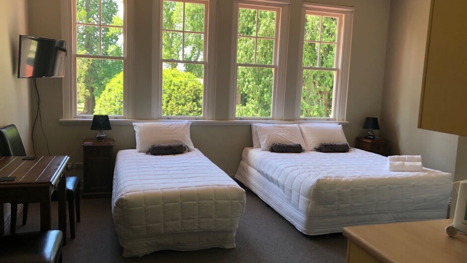 ll of our Teschemakers accommodation options have been tastefully decorated with modern facilities and overlook Teschemakers beautiful gardens.