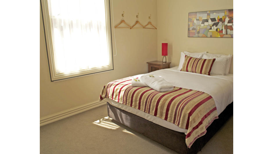 Wellington City Cottages - Queen beds with luxury linen