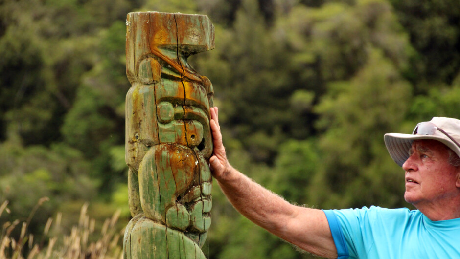 Carvings at Marae Kowhai