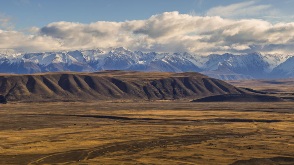 Vast open landscapes of the Mackenzie Country.