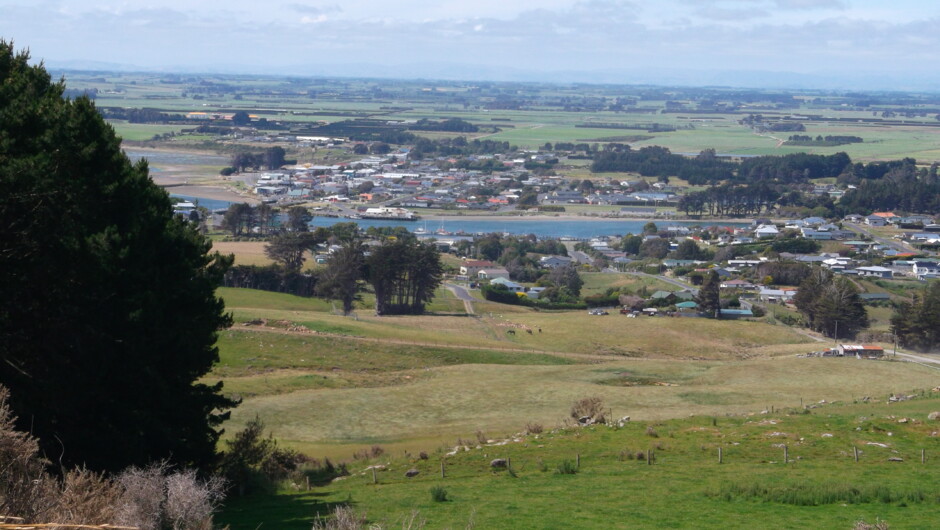 Riverton from Mores Scenic Reserve