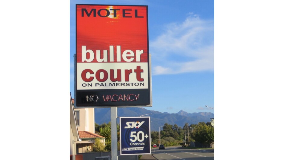 Buller Court sign, looking south