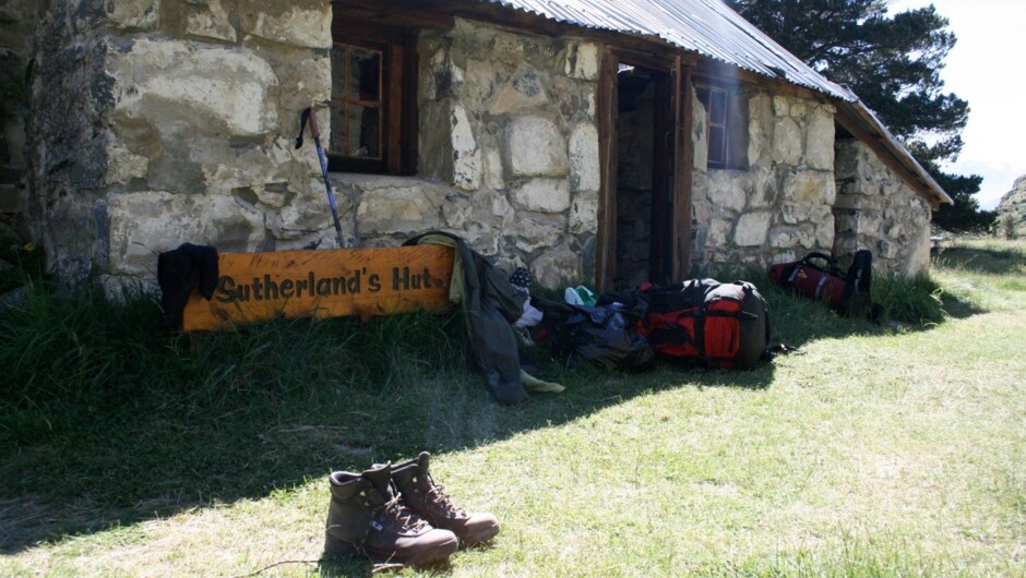 Sutherlands Hut - Four Peaks Station