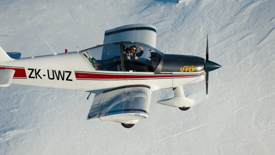 Fly a Plane yourself to the glaciers of Mount Aspiring