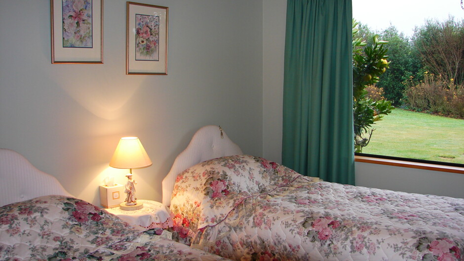Tui room with garden views