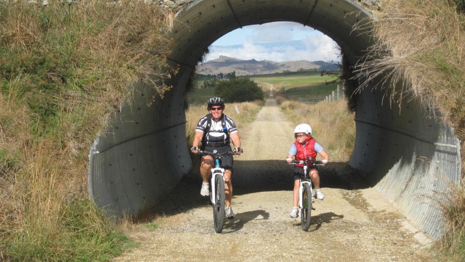 Family outing on the Otago Central Rail Trail