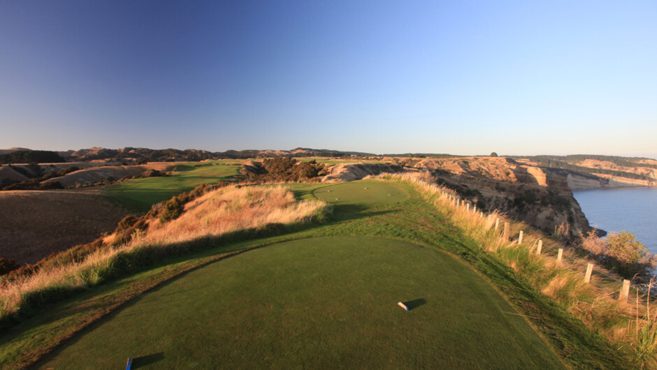 Cape Kidnappers 16 tee