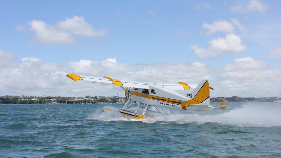 WKA on T/O in Auckland Harbour