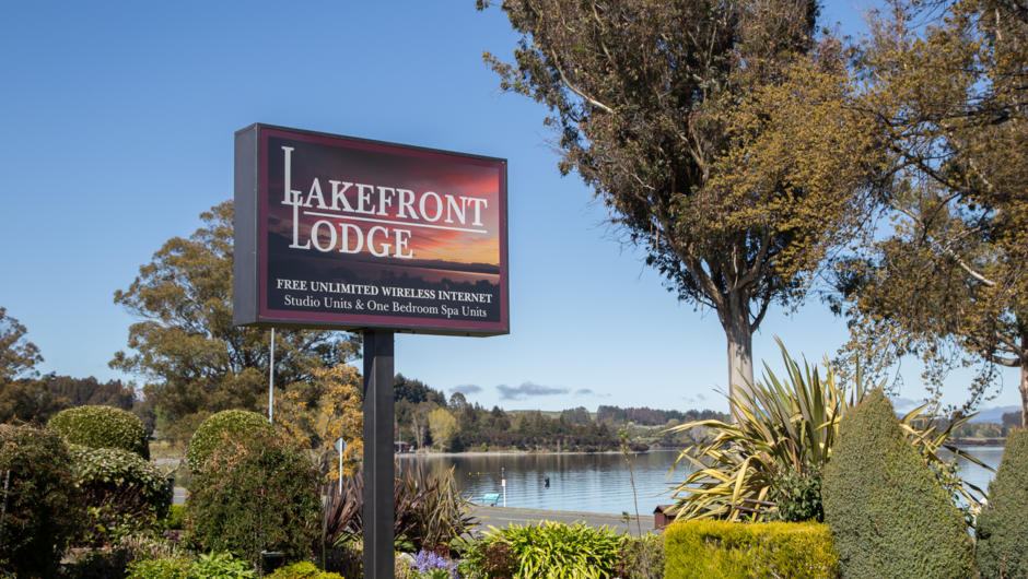 Lakefront Lodge:
