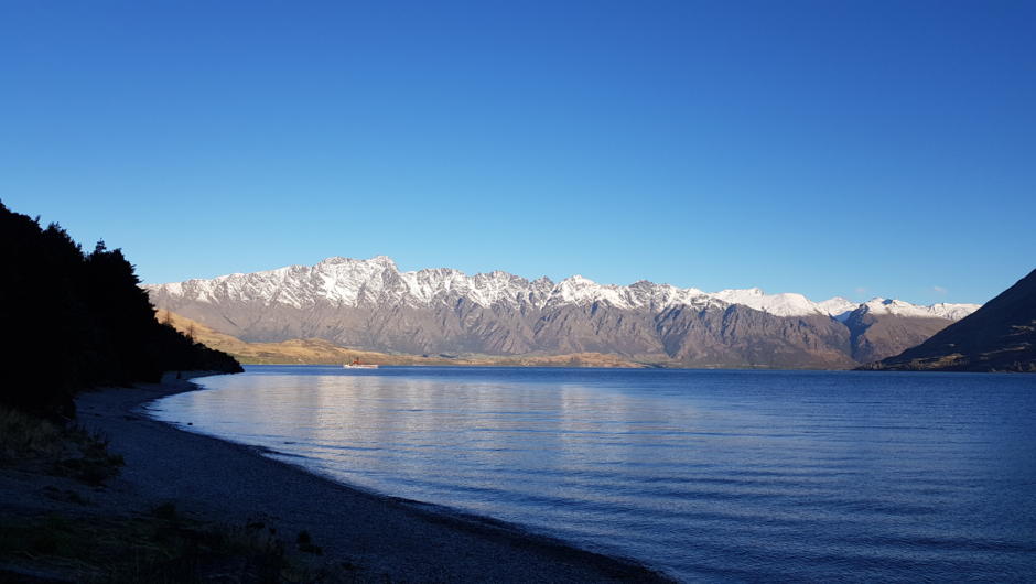 The stunning Lake Wakatipu is the heart beat of Queenstown. A great place for a cold Craft Beer