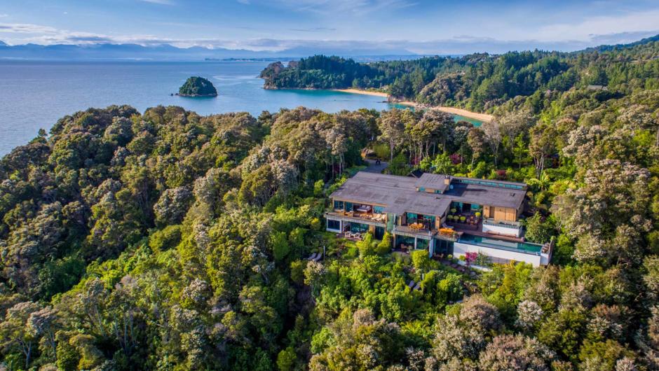 Split-Apple-Retreat-Luxury Accommodation-New Zealand_1.jpg