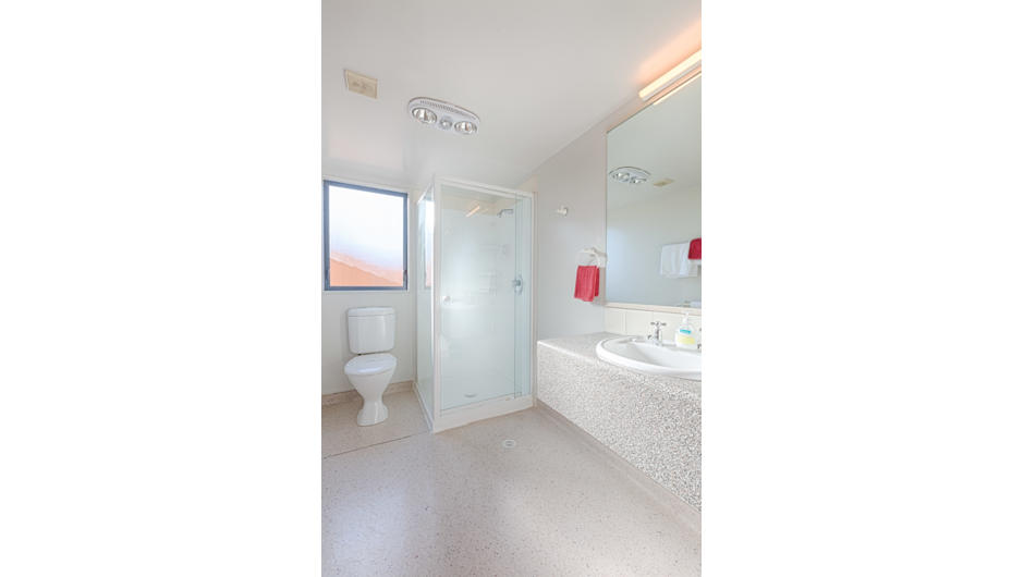 Bella Vista Motel Dunedin - 1 Bedroom Unit Bathroom