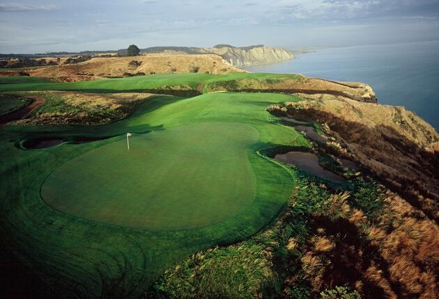 Home to over 400 courses, golfers will always find something that appeals when they visit New Zealand. Learn more about New Zealand golf architecture.