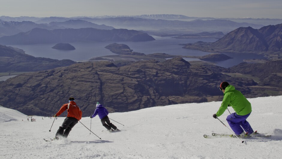 With our fantastic team of Snow Sports coaches, learn skills that you can use to ski or ride all over the world.