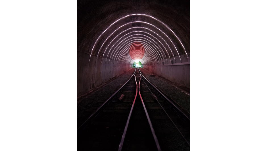 トンネルライト - 日の丸