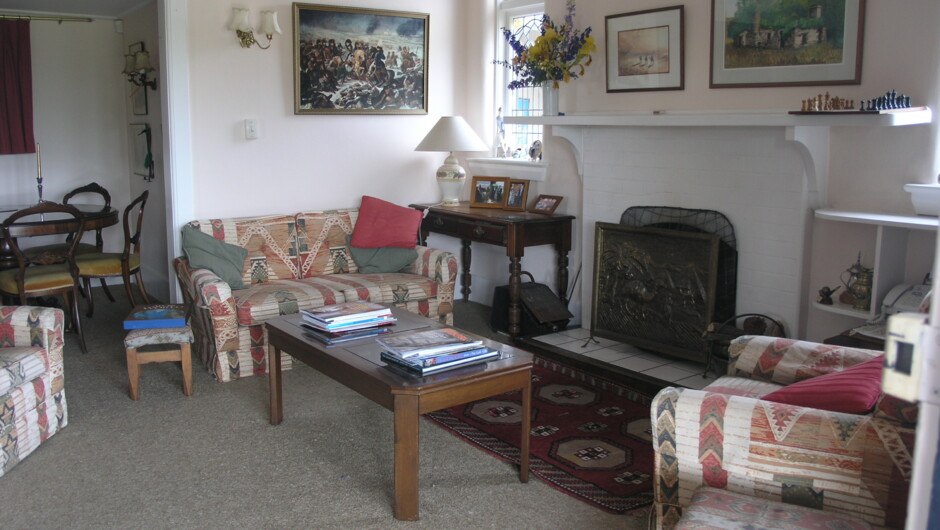 Jones B&B Homestay - multiple living areas