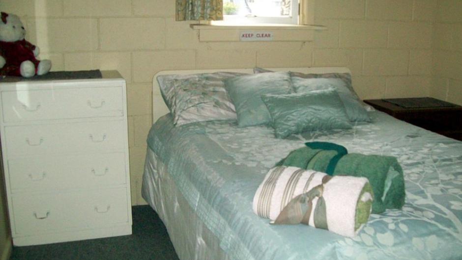 Lodge double bed