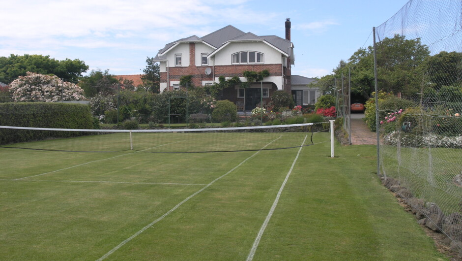grass tennis court at Jones B&B Homestay
