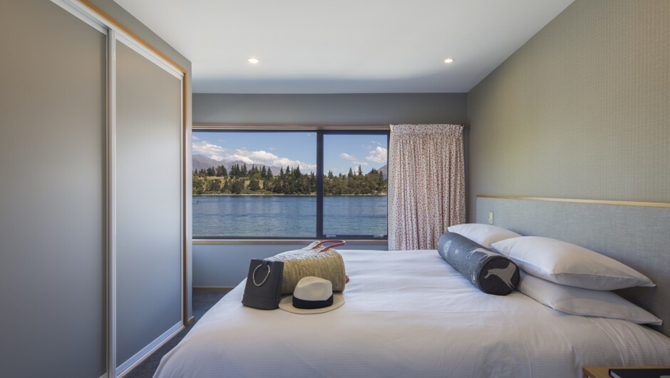 All bedrooms have beautiful lake views