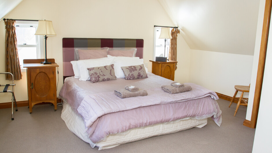 Super king, queen or single bed with ensuite options.