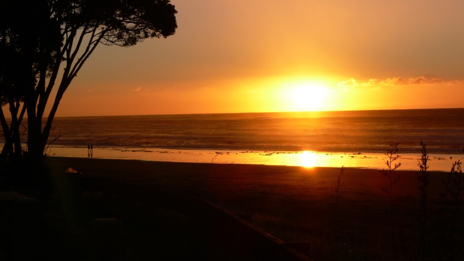 Sunset on Oakura Beach