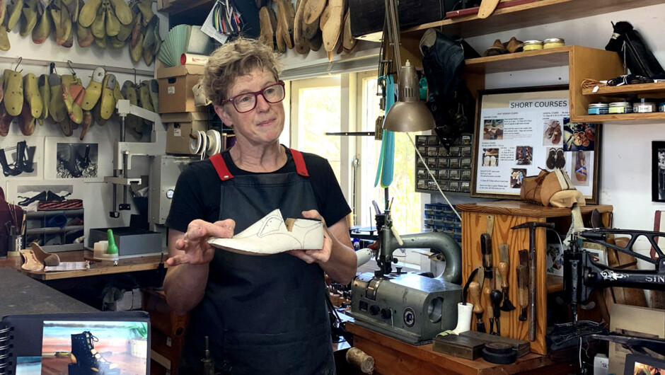 Sue Engels, shoemaker