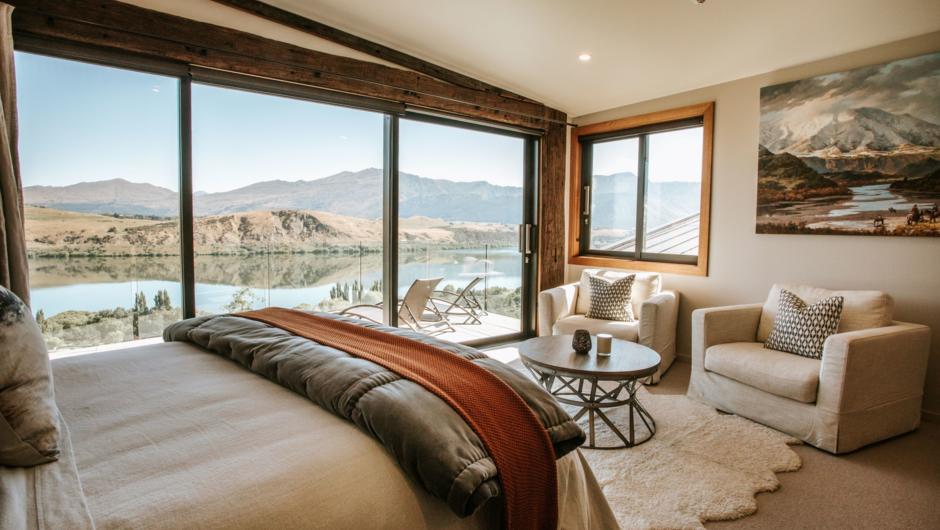 Our Tekapo suite boasts glorious views across Lake Hayes and over to Coronet Peak.