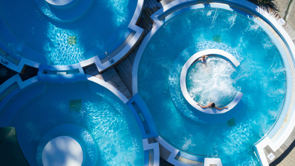 Aquatherapy Pools, 36-37 degrees.