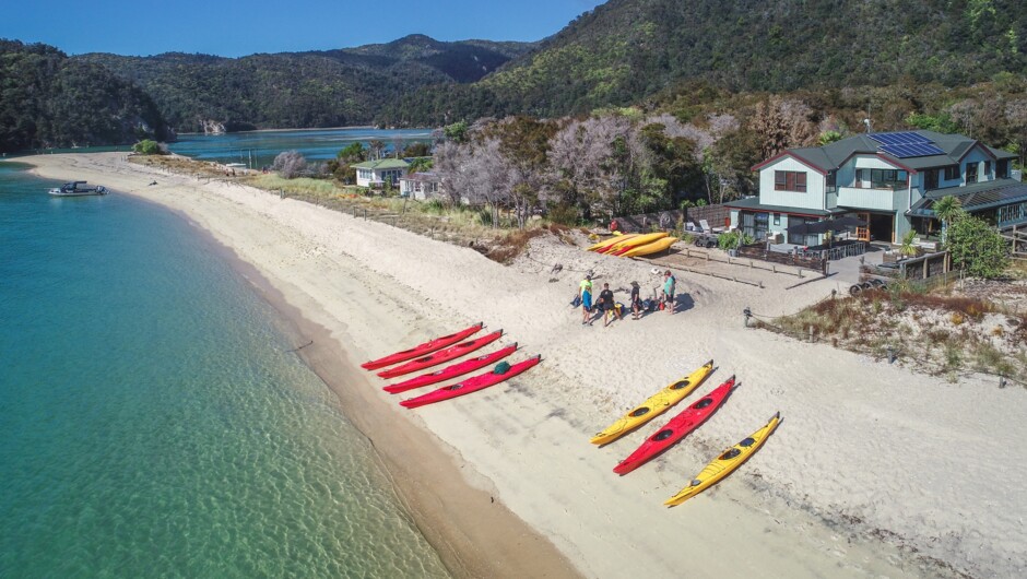 Beachfront Lodge-Based Kayaking in Abel Tasman National Park