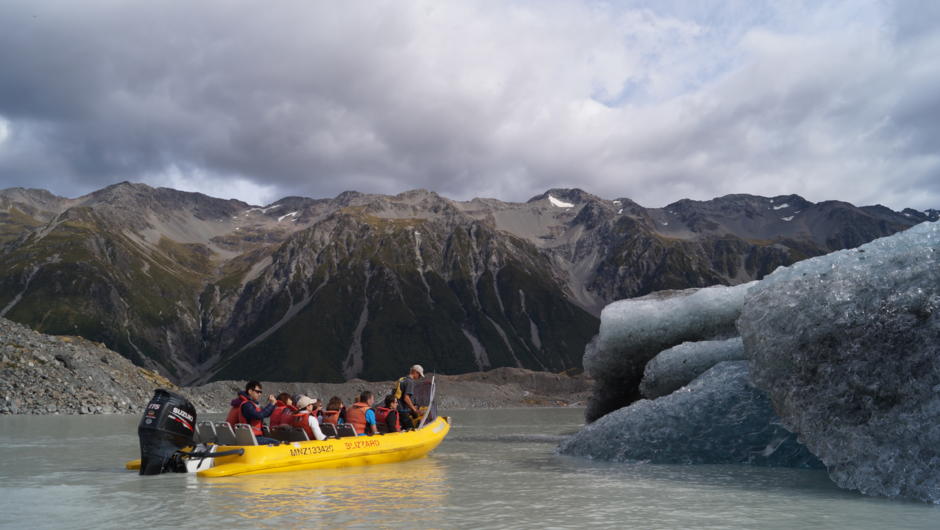Experience a boat trip on Tasman Glacier&#039;s terminal lake.